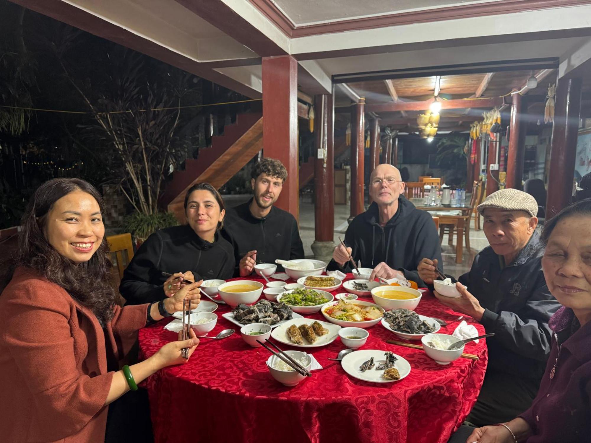 Minh Ngoc Homestay Dien Bien Phu Ban Hin Lom المظهر الخارجي الصورة
